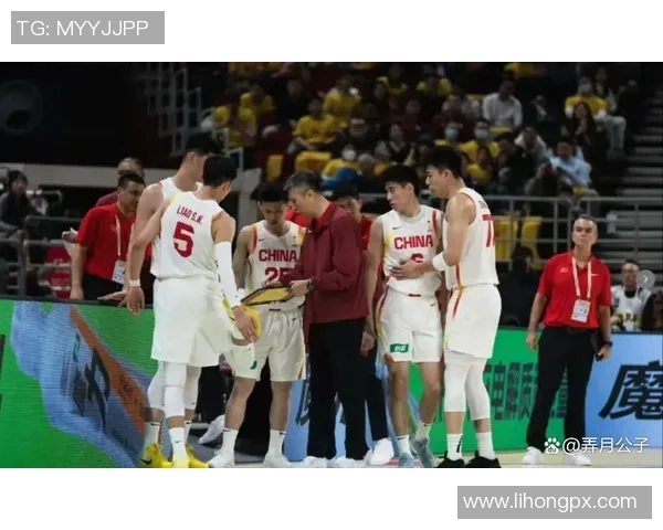 重庆篮球队配合变革引发热议球迷期待新战术带来胜利契机