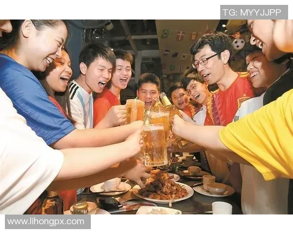 足总杯惊天冷门莱比锡大胜里昂引发全场狂欢与热议