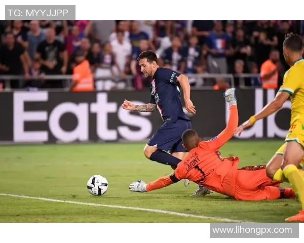 德甲激战：AC米兰逆转巴黎圣日耳曼红牌事件引发全场热议